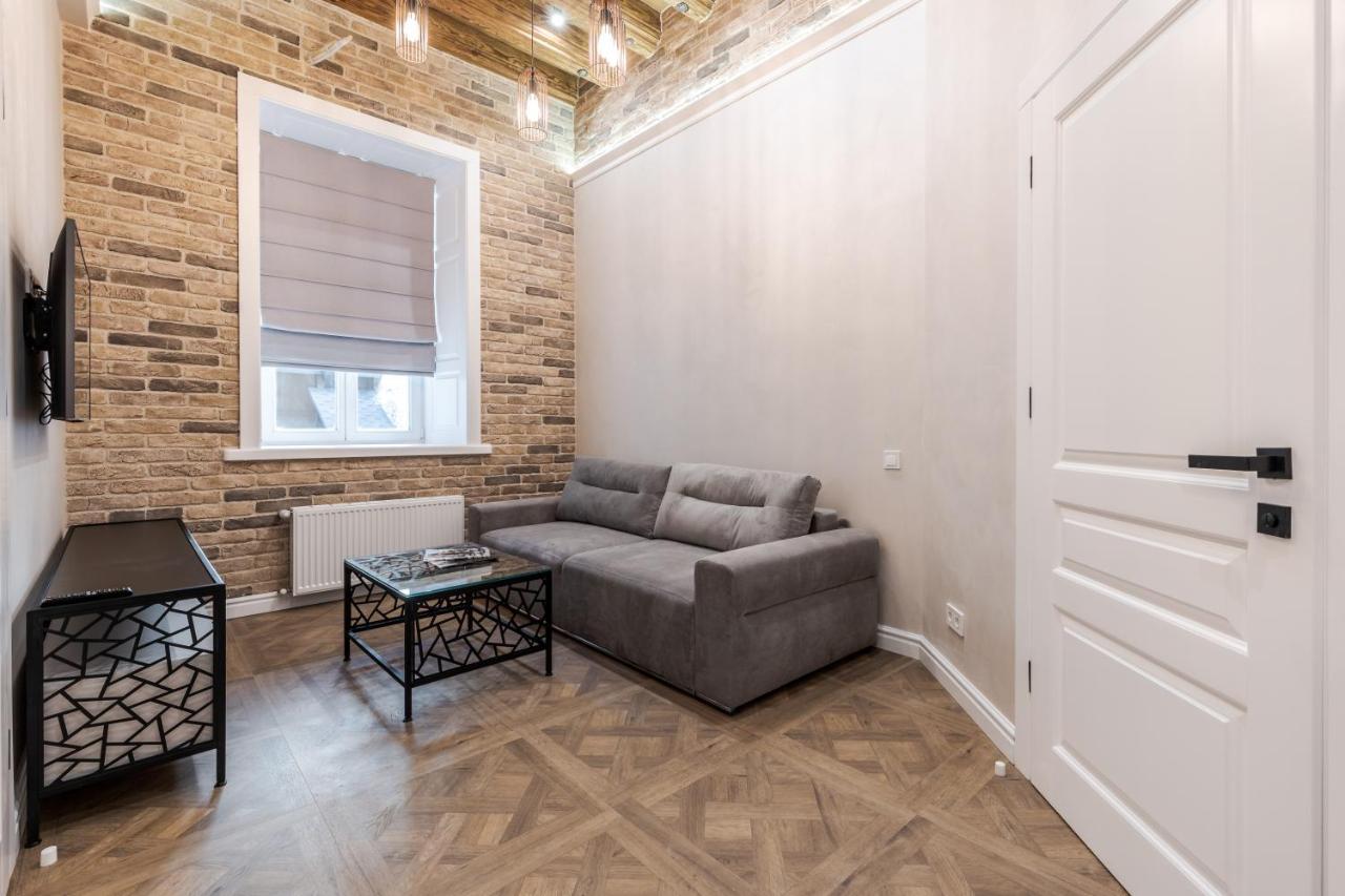 View On Rynok Square Apartments Lviv Kültér fotó